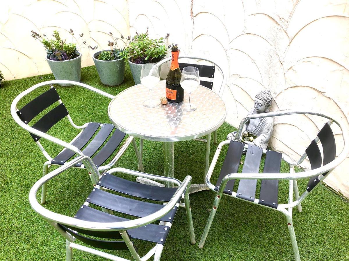 *Beachfront*- Stylish, Spacious +Private Courtyard Hove Exterior foto