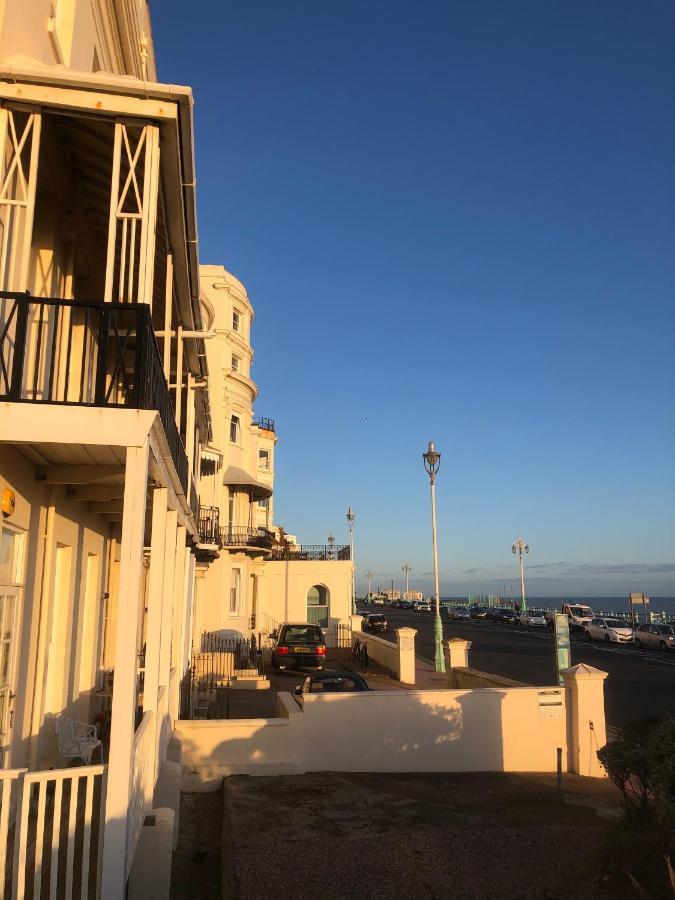 *Beachfront*- Stylish, Spacious +Private Courtyard Hove Exterior foto